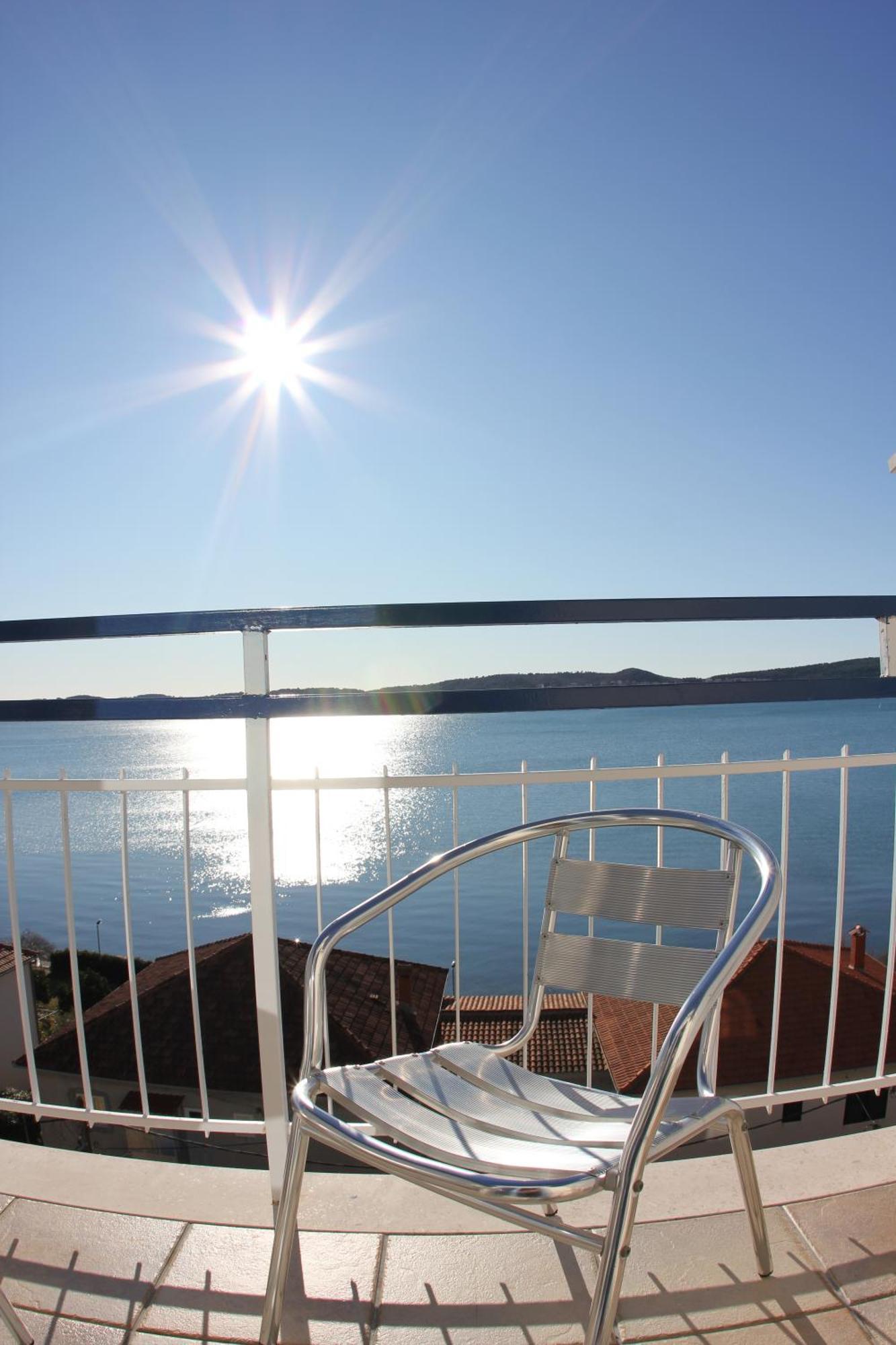 Hotel Bavaria Trogir Donji Seget Eksteriør billede