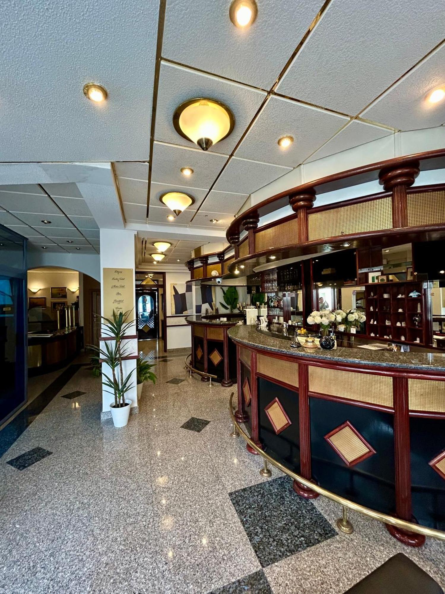 Hotel Bavaria Trogir Donji Seget Eksteriør billede