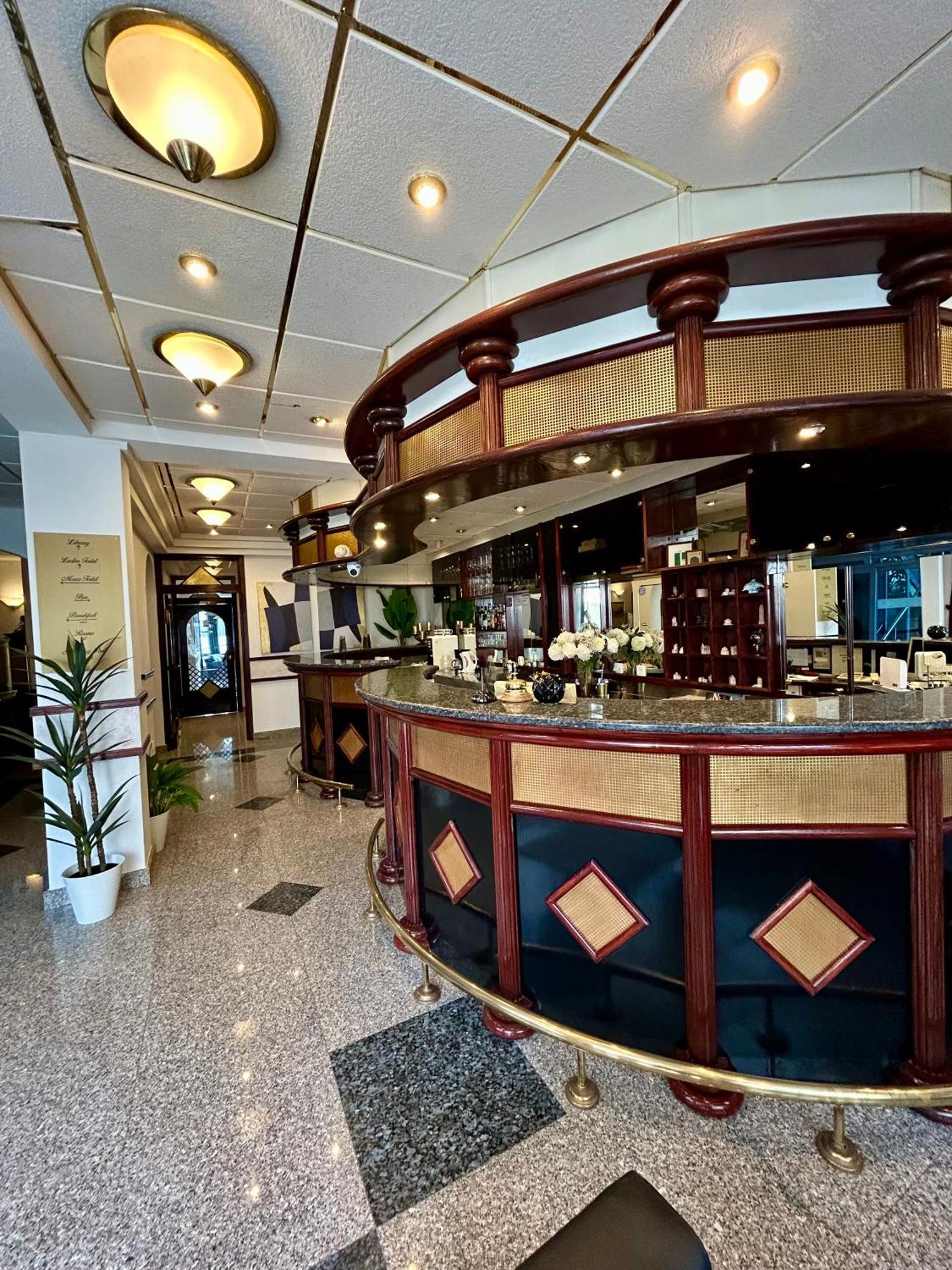 Hotel Bavaria Trogir Donji Seget Eksteriør billede